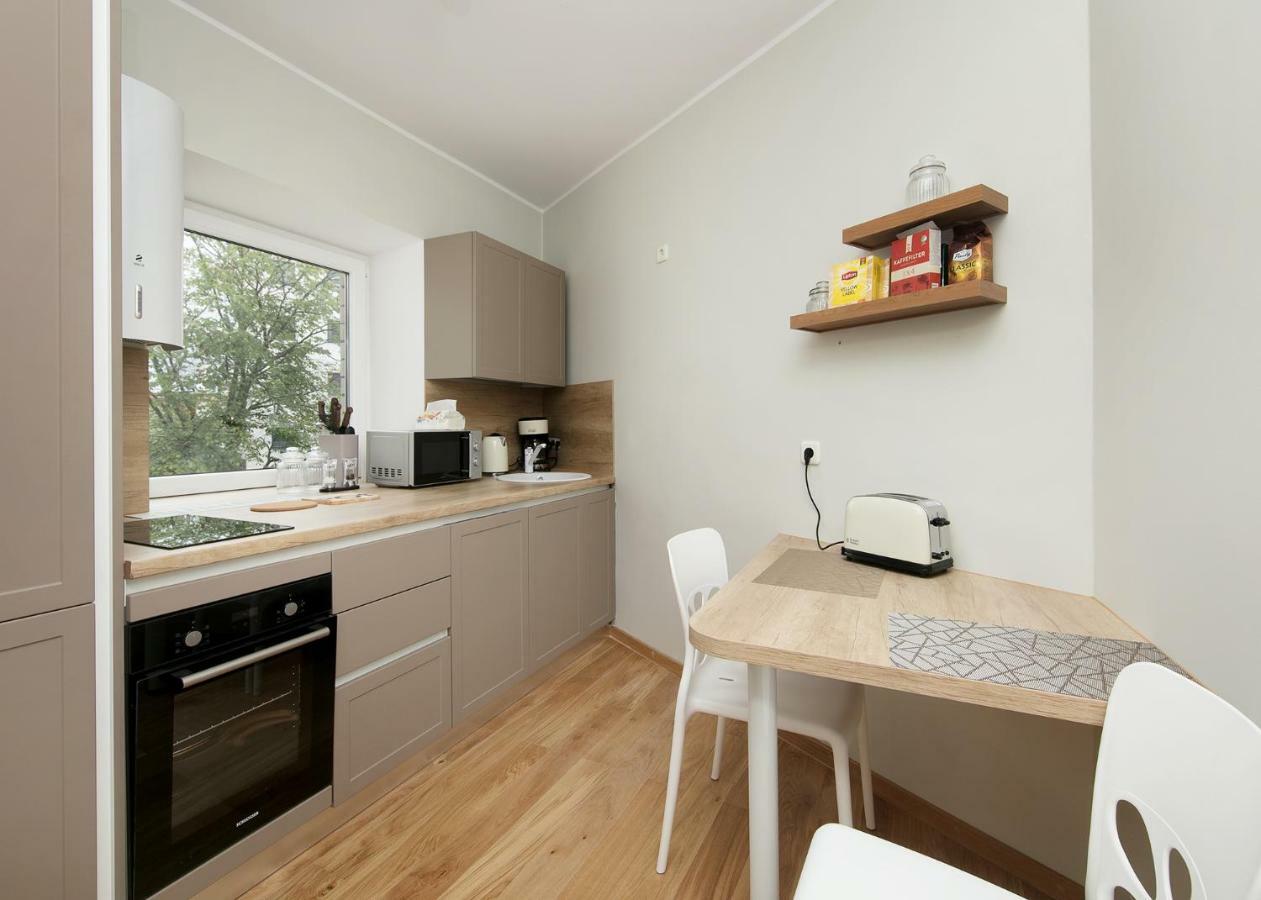 Cozy&Quiet, 5 floor, 800 meters from harbour Appartement Tallinn Buitenkant foto