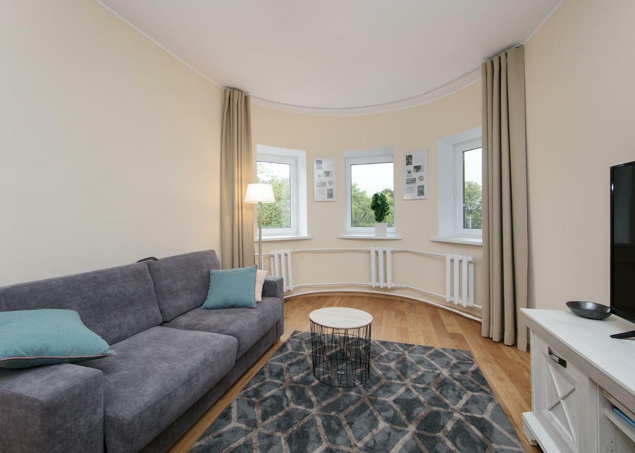 Cozy&Quiet, 5 floor, 800 meters from harbour Appartement Tallinn Buitenkant foto