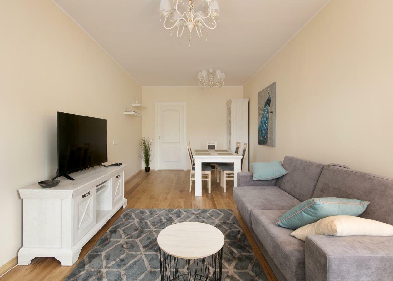 Cozy&Quiet, 5 floor, 800 meters from harbour Appartement Tallinn Buitenkant foto