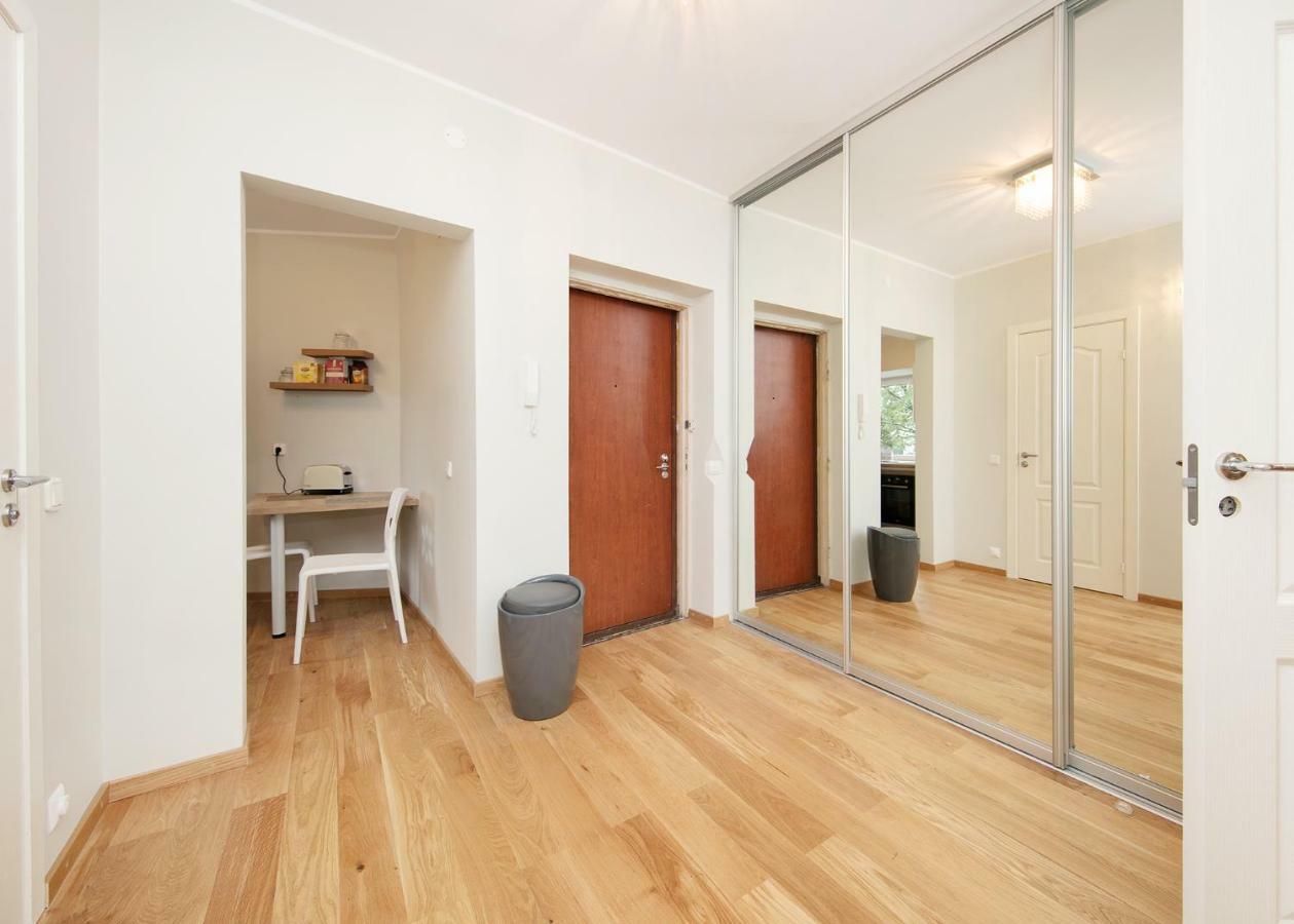 Cozy&Quiet, 5 floor, 800 meters from harbour Appartement Tallinn Buitenkant foto