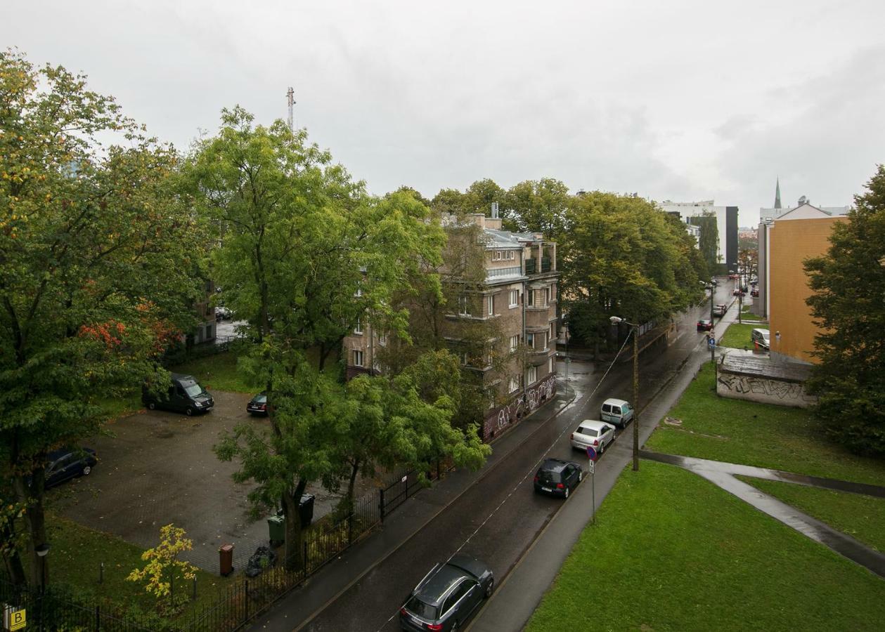 Cozy&Quiet, 5 floor, 800 meters from harbour Appartement Tallinn Buitenkant foto